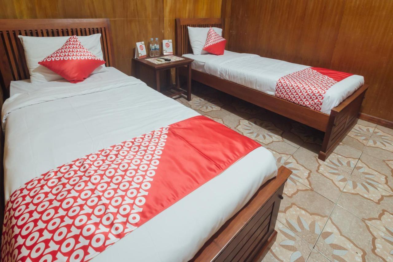 Vaccinated Staff - Oyo 1300 Crecia Guest House Hatu Exterior photo